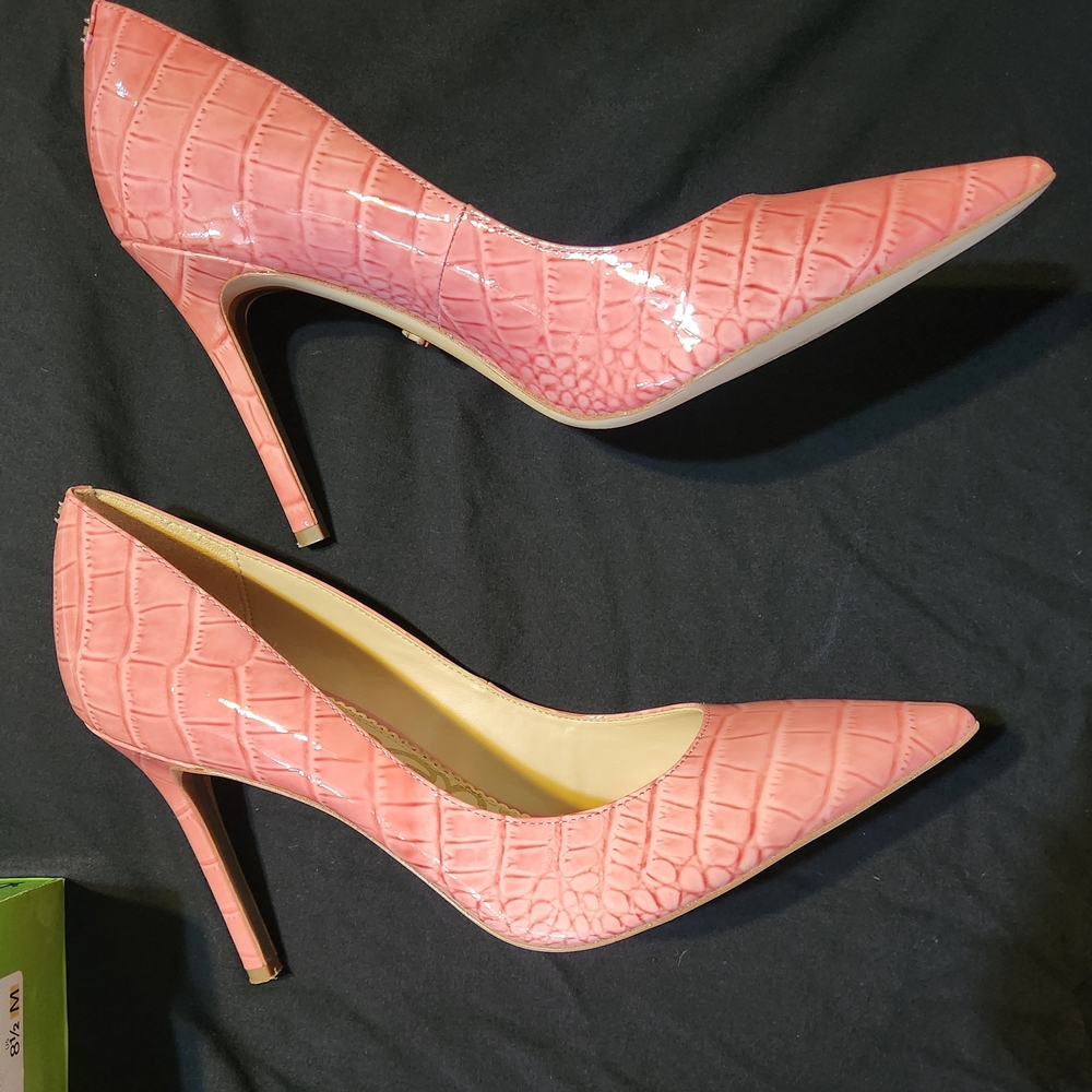 Sam Edelman Croc-Embossed Point Pump- Raspberry, Size 8.5 - Picture 11 of 13